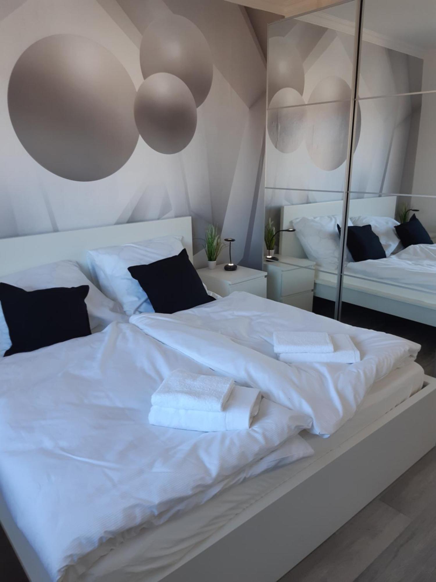 D&B Staycation Ferienpark Niedenstein Eksteriør billede
